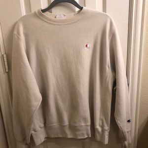 Women’s champion cream urban outfitter crewneck